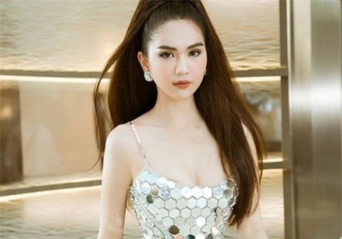 Hình ảnh bị lợi dụng quảng cáo chùa, Ngọc Trinh bức xúc: "Trinh rất hiền nhưng mọi người đừng dễ dãi"