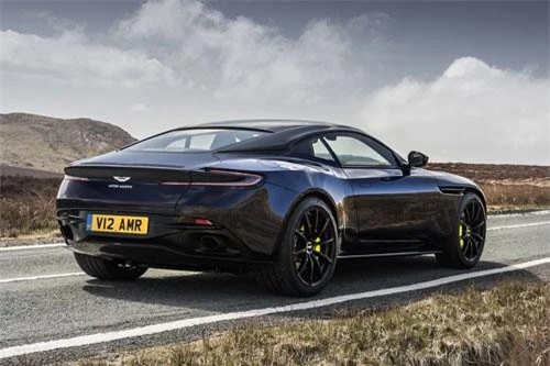 3. Aston Martin DB11 2019 (giá khởi điểm: 201.495 USD).