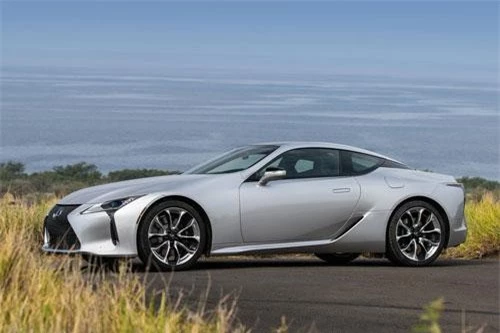 6. Lexus LC 500 2019 (giá khởi điểm: 93.325 USD).