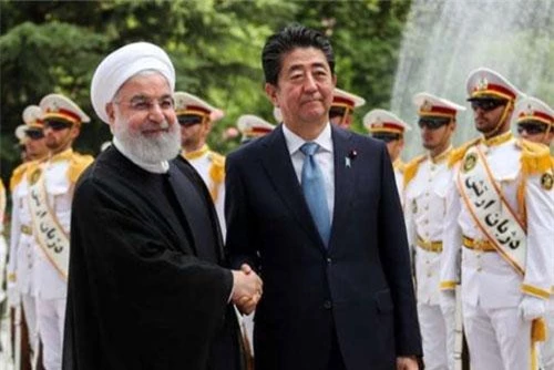 Thủ tướng Nhật Bản Shinzo Abe và Tổng thống Iran Hassan Rouhani. (Nguồn: Reuters)