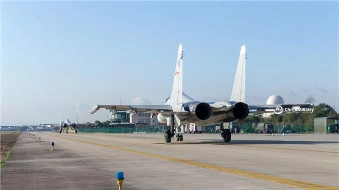 Cuc hiem canh “ho mang” Su-30MK2 Trung Quoc phong ten lua-Hinh-8