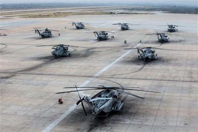 Hơn 40 trực thăng quân sự Mỹ phô diễn uy lực trong tập trận “Voi đi bộ” - 5