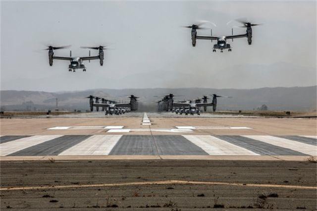 Hơn 40 trực thăng quân sự Mỹ phô diễn uy lực trong tập trận “Voi đi bộ” - 6