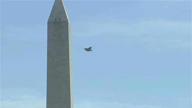 Tổng thống Trump “mục sở thị” F-35 bay tầm thấp qua Nhà Trắng - 3