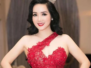 Hành động "lạ" Giáng My khi bị chê tuổi U50 vẫn chỉnh ảnh như búp bê