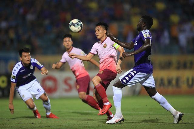 Đỗ Hùng Dũng lập công, CLB Hà Nội thắng dễ Sài Gòn FC