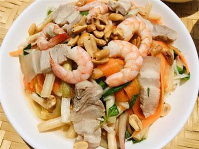 Gỏi ngó sen tôm thịt thanh đạm ngày hè