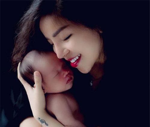 Minh Chuyên bị tống tiền, tố ngủ với đại gia lớn tuổi đã có vợ