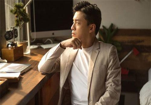 Hơn vợ 17 tuổi, đây là "cái giá phải trả" mỗi khi Lam Trường làm vợ giận