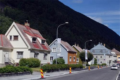 Giải mã thị trấn không ánh mặt trời suốt 6 tháng/năm