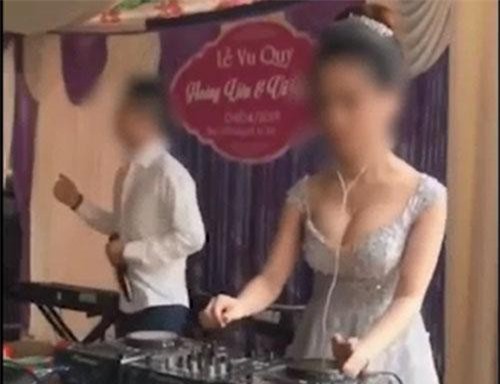 CLIP: Cô dâu làm DJ "quẩy" tưng bừng trong ngày cưới gây sốt