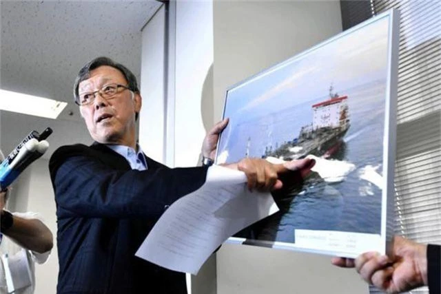 Thủy thủ tàu dầu Nhật Bản nhìn thấy “vật thể bay” trước khi bị tấn công - 1