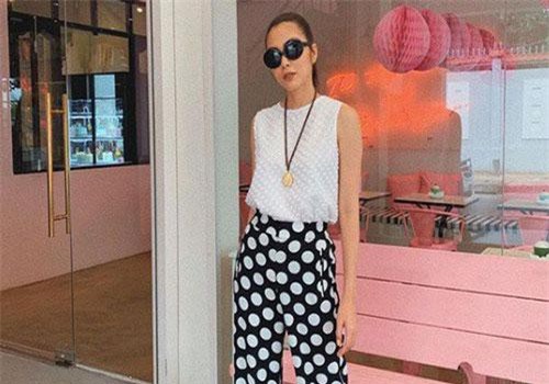 Dù làm dâu nhà giàu, Hà Tăng vẫn tự tay làm từng này việc chỉ trong một buổi sáng, các mẹ bỉm sữa ngày đêm than vãn có thấy xấu hổ không?