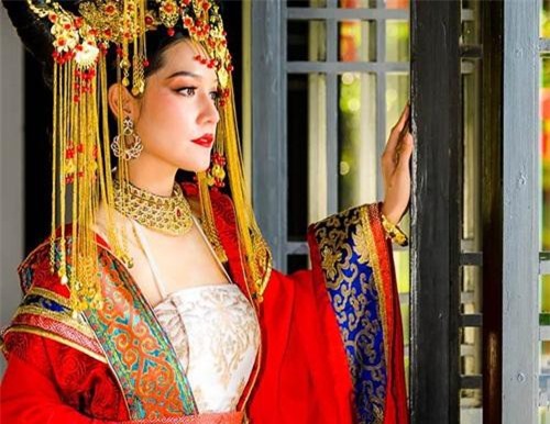 Sửng sốt 5 chiêu xử lý hậu cung thời trước của tân hoàng đế