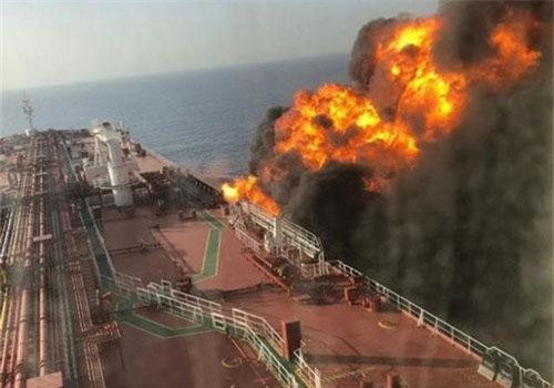 Iran bị nghi phóng tên lửa vào máy bay không người lái Mỹ trước vụ tấn công tàu dầu