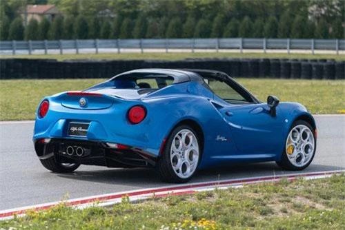 Alfa Romeo 4C Spider 2019.