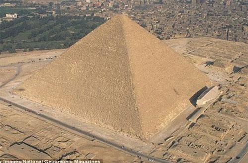 Vì sao Giza được "chọn mặt gửi vàng" xây kim tự tháp?