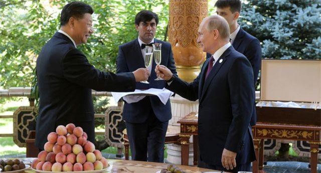 Ông Putin tặng kem cho ông Tập nhân dịp sinh nhật