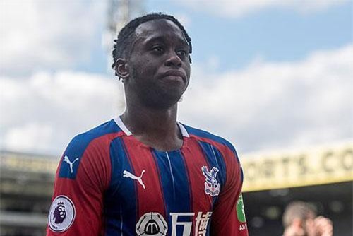 Bị ép giá khủng khiếp, M.U khó sở hữu Wan-Bissaka