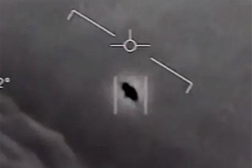 Hải quân Mỹ thừa nhận “nhiều lần” nhìn thấy UFO tại các căn cứ quân sự tối mật