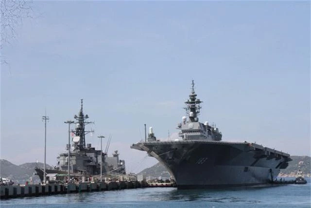 Hai chiến hạm hàng đầu Nhật Bản ghé thăm Cam Ranh - 1