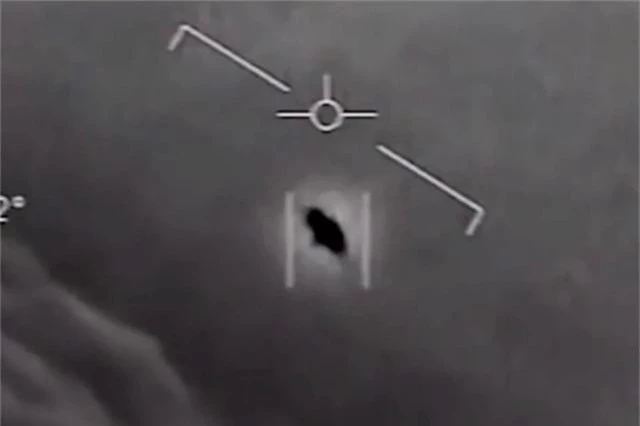 Hải quân Mỹ thừa nhận “nhiều lần” nhìn thấy UFO tại các căn cứ quân sự tối mật - 1