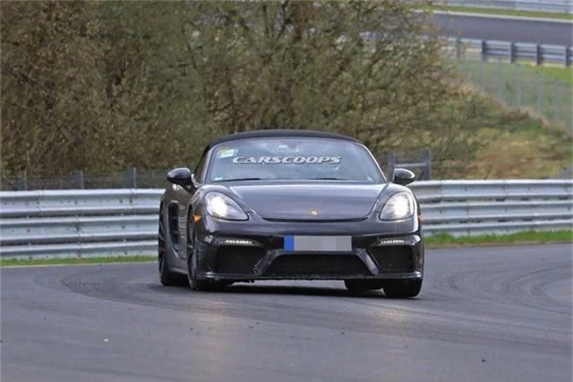 Porsche hé lộ hình ảnh mẫu xe thể thao mui trần mới - 2