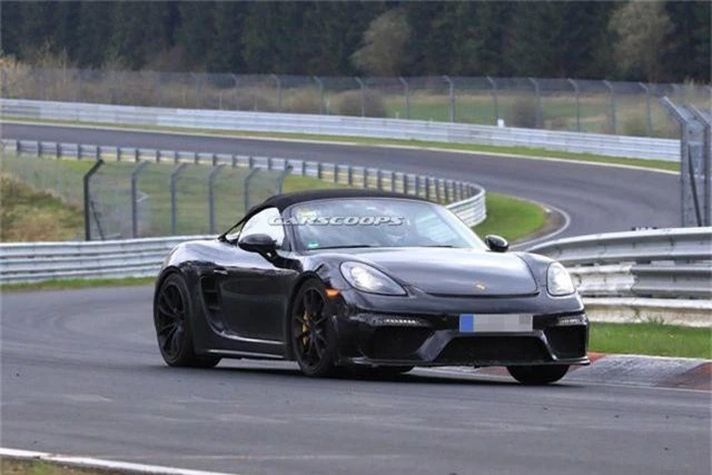 Porsche hé lộ hình ảnh mẫu xe thể thao mui trần mới - 3