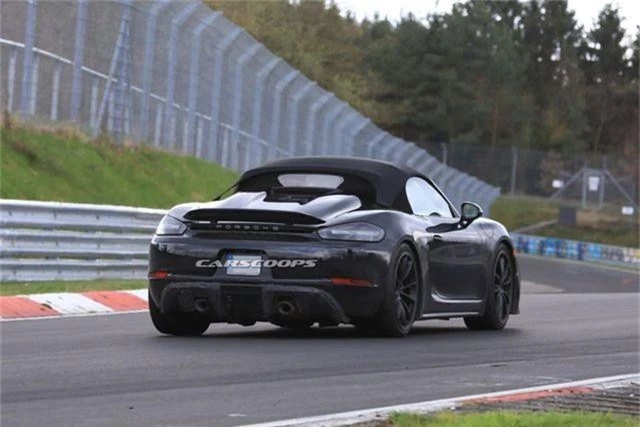 Porsche hé lộ hình ảnh mẫu xe thể thao mui trần mới - 8