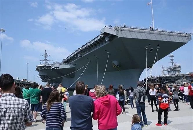 Tàu sân bay USS Gerald R. Ford.