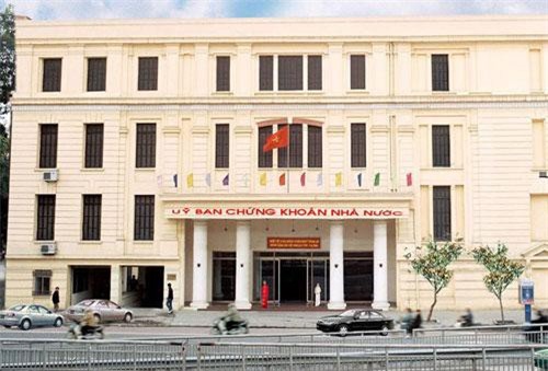 Có nên tách Ủy ban Chứng khoán Nhà nước khỏi Bộ Tài chính?