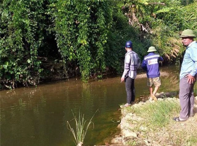 Đi mò cua, 2 mẹ con chết đuối thương tâm - 1