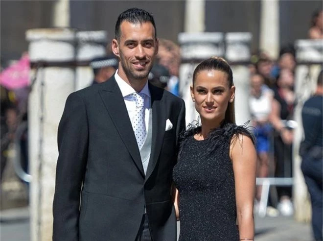Vợ chồng Beckham thần thái áp đảo toàn bộ khách mời đến dự đám cưới của đội trưởng Real Madrid - Ảnh 8.