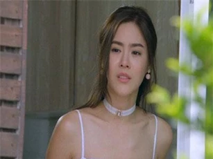 Nhìn nước mắt bố lăn dài trong ngày cưới con gái, tôi ân hận muốn trả nhẫn để được trở về nhà