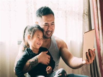 Ngày của Cha đừng bận rộn quá mà quên nói 9 câu này để giúp cha cảm thấy thật hạnh phúc nhé