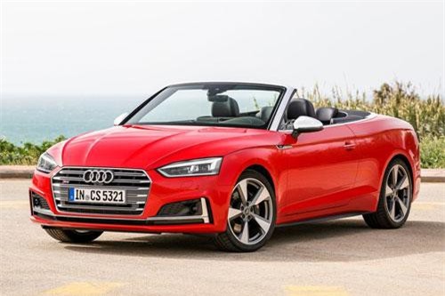 ‘Soi’ xe mui trần mạnh 349 mã lực, giá hơn 1,5 tỷ