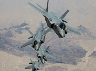 Phát hiện 13 khuyết điểm của chiến đấu cơ F-35