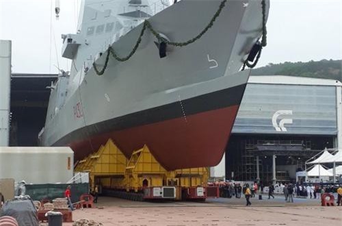 Khổng lồ tàu tuần tra hai mũi cực dị của Italy 