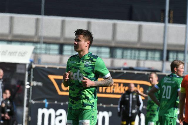 Tiền đạo Alexander Đặng gây ấn tượng trước vòng loại World Cup 2022