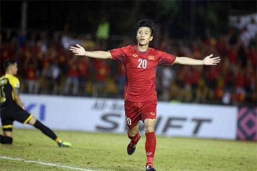 "Đứng tim" với bộ ảnh "cực ngầu" của Phan Văn Đức