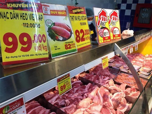 TPHCM: Nhiều siêu thị đồng loạt giảm giá thịt heo giữa “bão táp” dịch tả