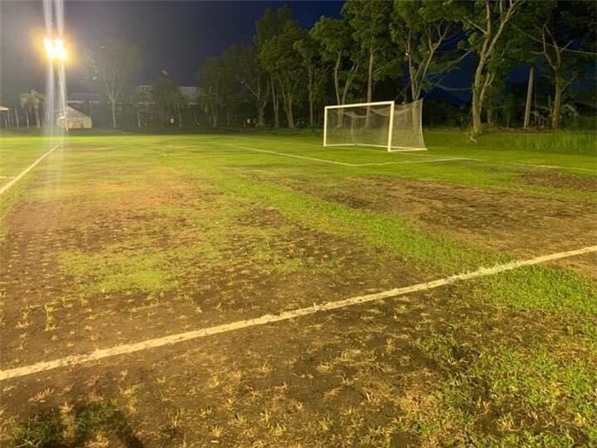 Hãi hùng với nơi Hà Nội FC tập luyện chuẩn bị cho trận gặp Ceres Negros