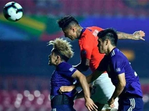 Copa America 2019: ĐKVĐ Chile thắng nhàn ĐT Nhật Bản