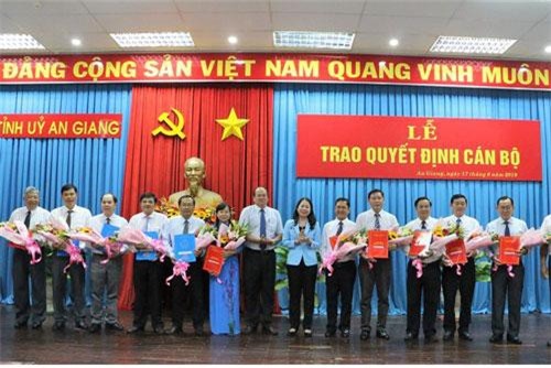 Điều động, bổ nhiệm nhân sự 7 địa phương