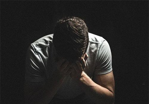 Đang lúc túng quẫn nhất lại nhận được 500 triệu chuyển đến tài khoản, tôi tìm hiểu rồi chết điếng khi biết người hỗ trợ