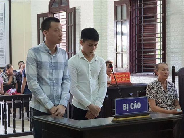 Quảng Bình: Dùng dao đâm chết tài xế vì cho rằng bị thu tiền vé xe cao