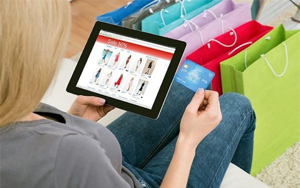 Tại sao mua hàng tại Lazada giá chỉ hơn 100 ngàn, phải trả phí 8 triệu? 