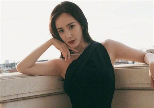 Gắn bó với hình ảnh chảnh chọe, kiêu ngạo, Dương Mịch đã thay đổi 180 độ khiến ai cũng ngỡ ngàng