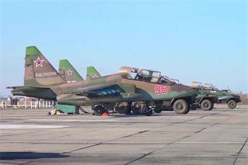 Nga bất ngờ tăng cường Su-25SM3 tới miền Trung Syria, dấu hiệu sắp đánh lớn?