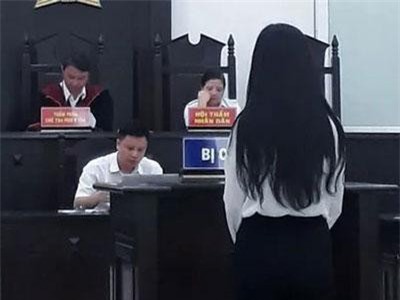 Hà Nội: Nữ sinh viên rủ bạn “đi khách” giá 15 triệu đồng/lượt